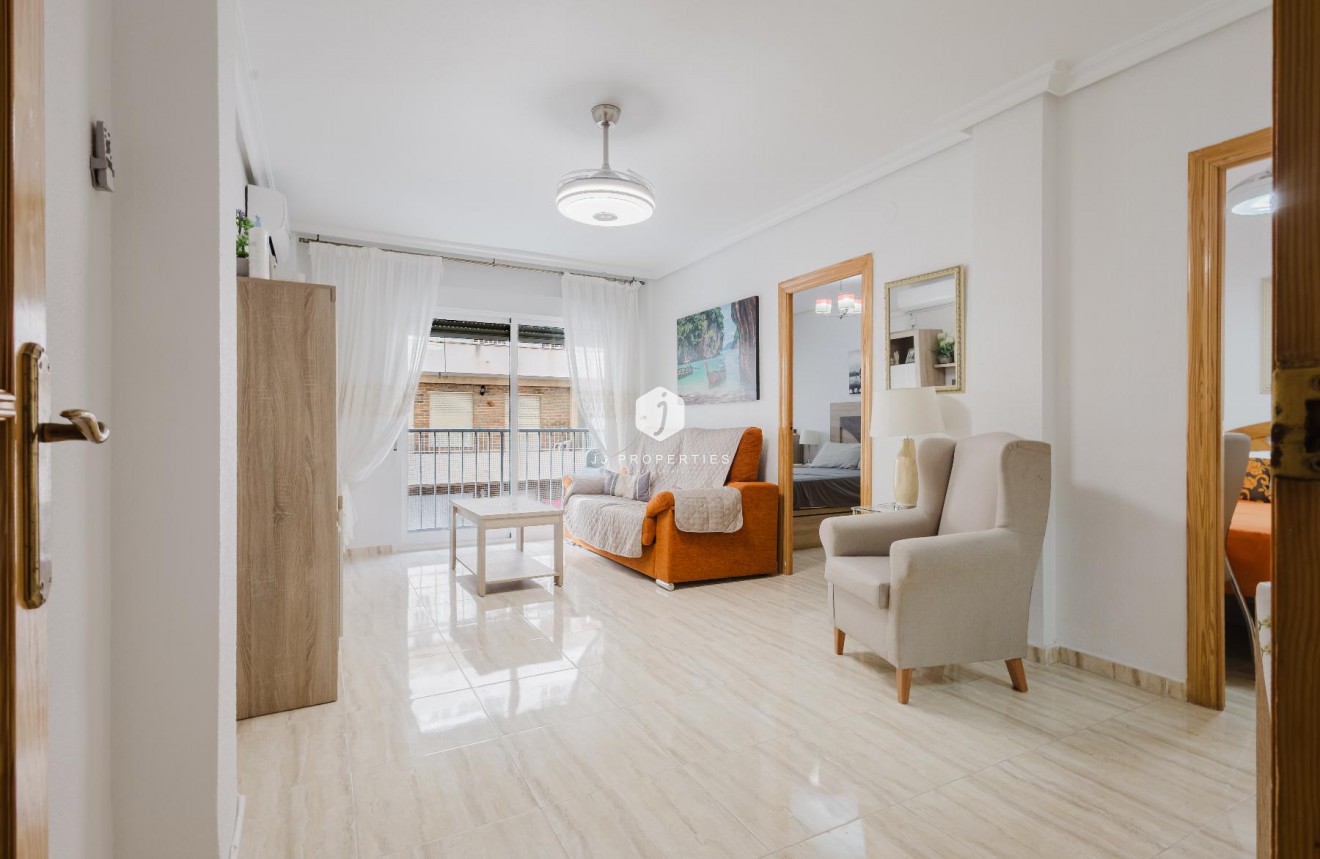 Resale - Apartment / flat -
Torrevieja - Costa Blanca