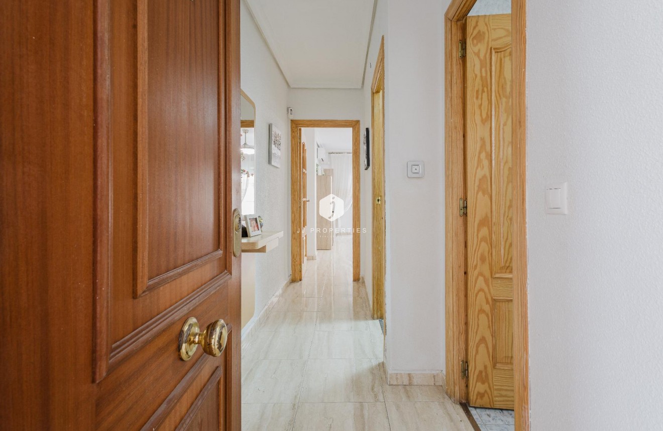 Resale - Apartment / flat -
Torrevieja - Costa Blanca