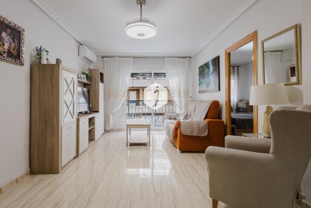 Resale - Apartment / flat -
Torrevieja - Costa Blanca