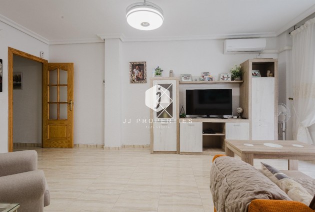 Resale - Apartment / flat -
Torrevieja - Costa Blanca