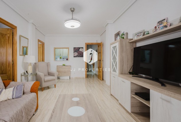 Resale - Apartment / flat -
Torrevieja - Costa Blanca