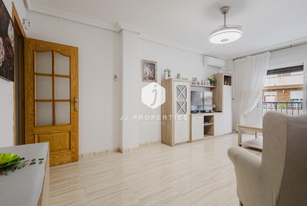 Resale - Apartment / flat -
Torrevieja - Costa Blanca