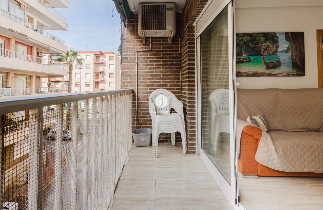 Resale - Apartment / flat -
Torrevieja - Costa Blanca