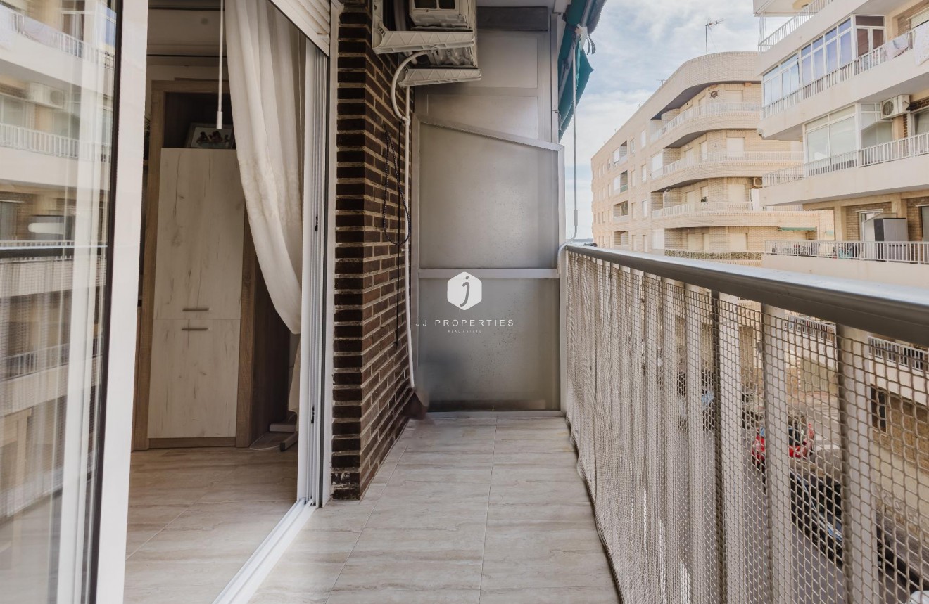 Resale - Apartment / flat -
Torrevieja - Costa Blanca