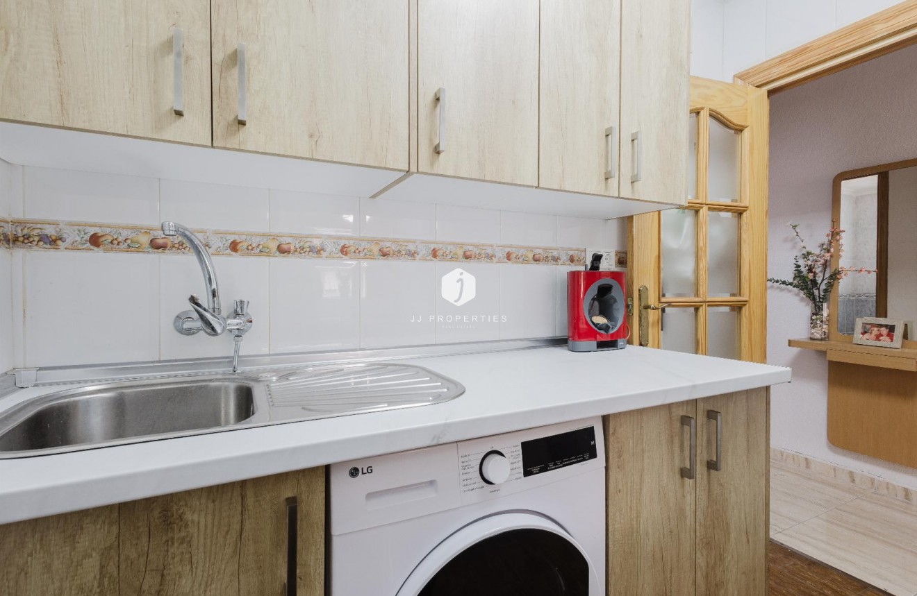 Resale - Apartment / flat -
Torrevieja - Costa Blanca