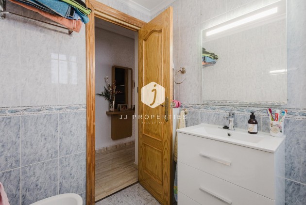 Resale - Apartment / flat -
Torrevieja - Costa Blanca