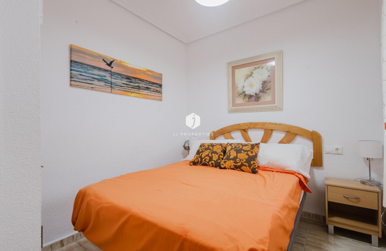 Resale - Apartment / flat -
Torrevieja - Costa Blanca