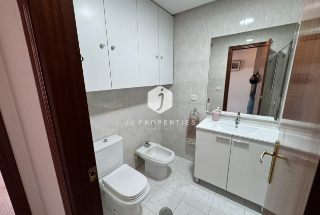 Aus zweiter Hand - Wohnung -
San Miguel de Salinas - Inland