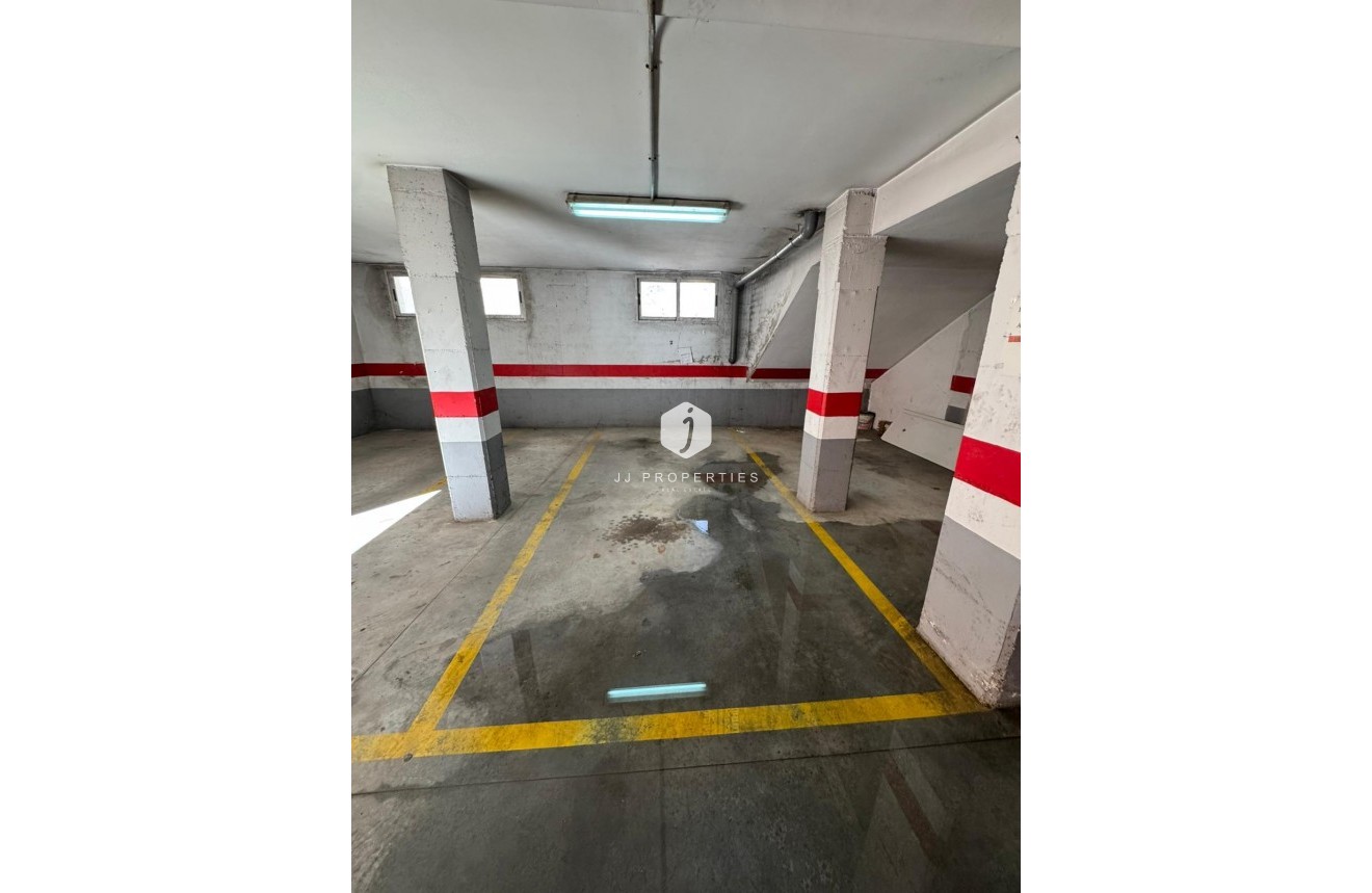 Aus zweiter Hand - Wohnung -
San Miguel de Salinas - Inland