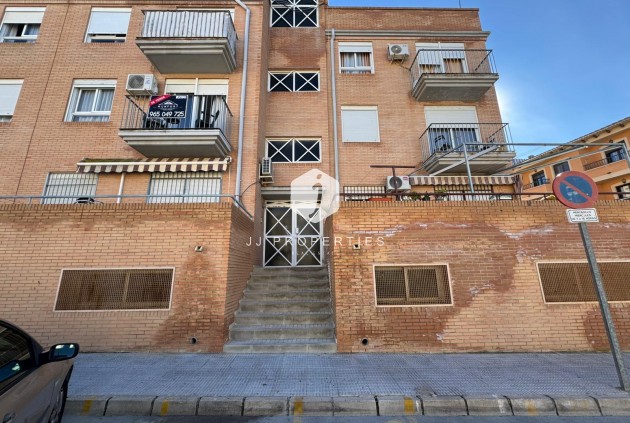 Aus zweiter Hand - Wohnung -
San Miguel de Salinas - Inland