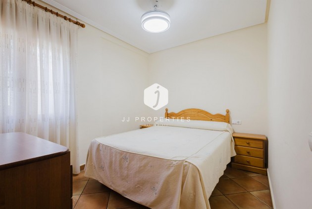 Resale - Bungalow -
Torrevieja - Costa Blanca