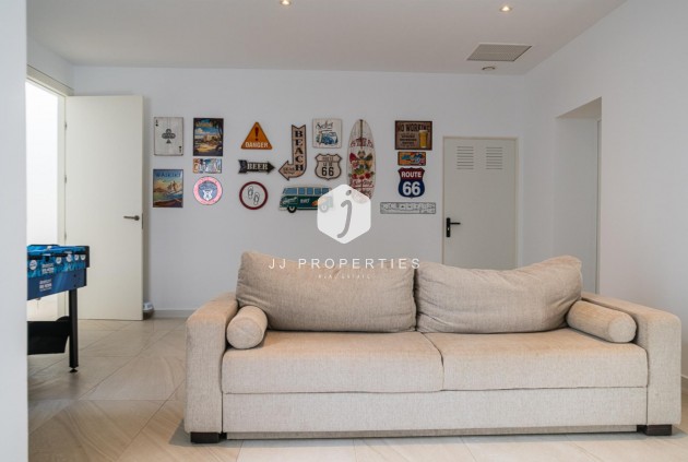 Resale - Villa -
Orihuela Costa - Costa Blanca