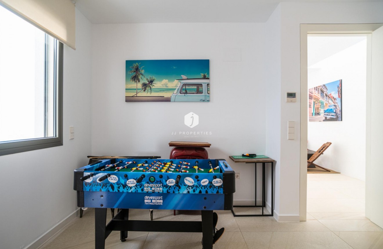 Resale - Villa -
Orihuela Costa - Costa Blanca