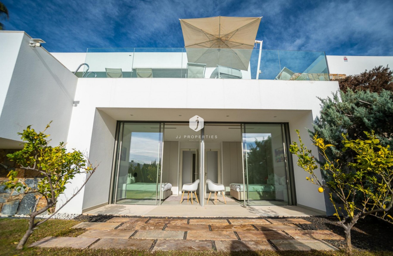 Resale - Villa -
Orihuela Costa - Costa Blanca