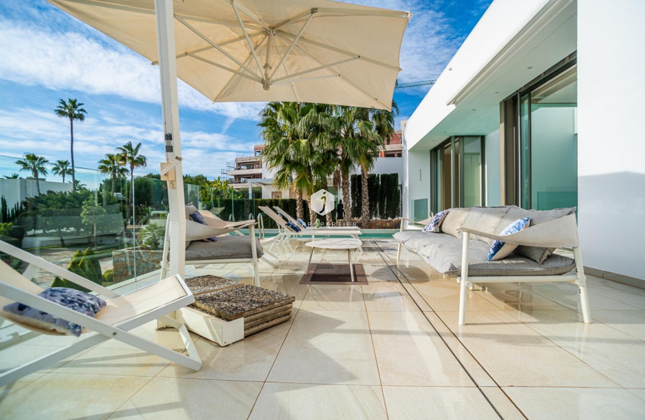 Resale - Villa -
Orihuela Costa - Costa Blanca