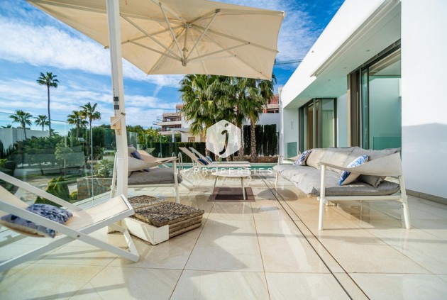 Resale - Villa -
Orihuela Costa - Costa Blanca