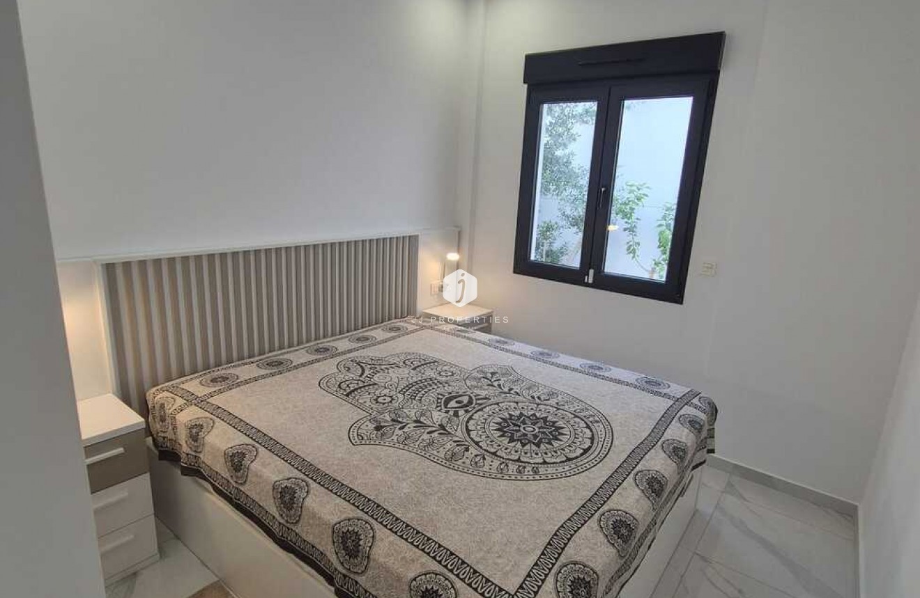 Resale - Villa -
Bigastro - Inland