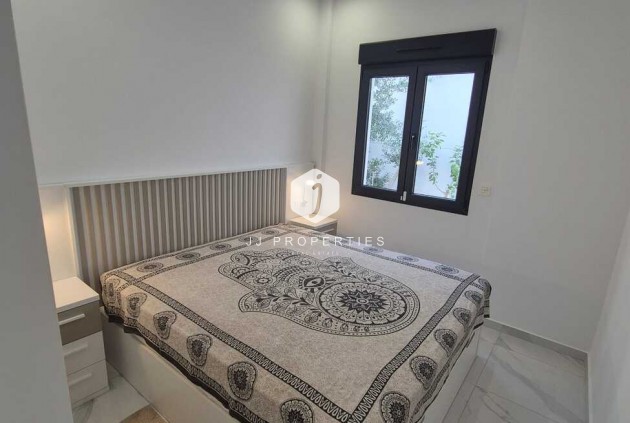 Resale - Villa -
Bigastro - Inland