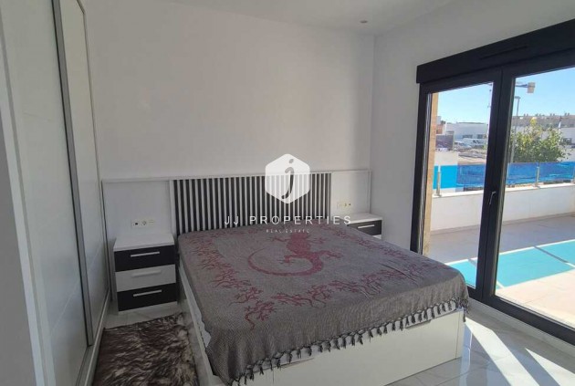 Resale - Villa -
Bigastro - Inland