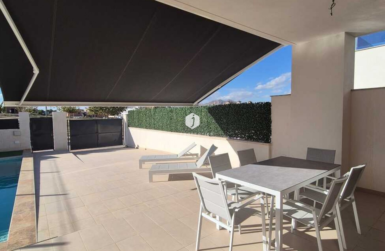 Resale - Villa -
Bigastro - Inland