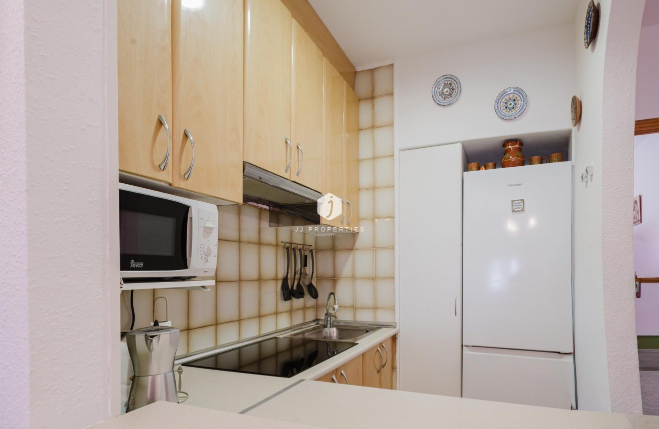 Resale - Bungalow -
Torrevieja - Costa Blanca