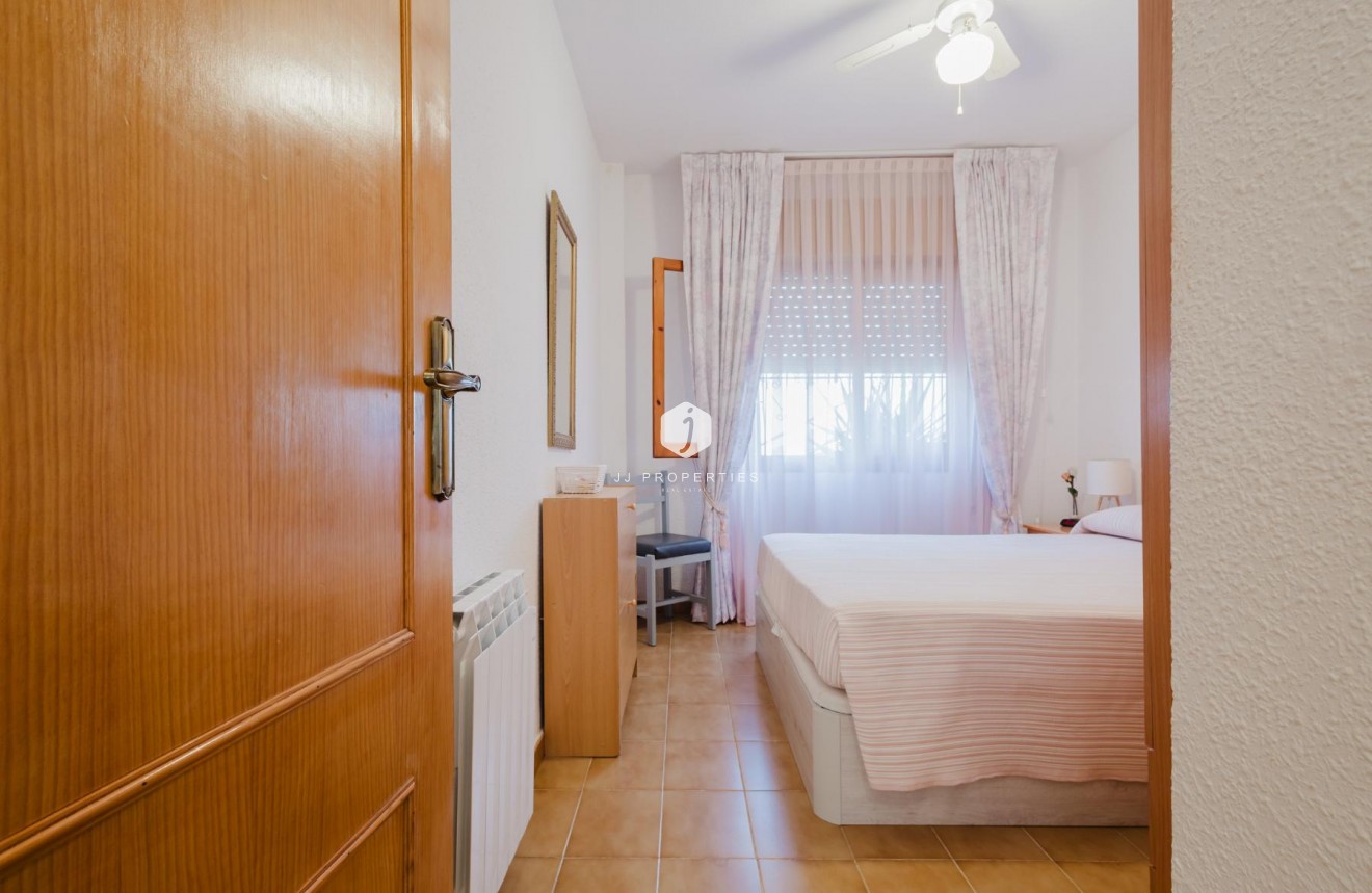 Resale - Bungalow -
Torrevieja - Costa Blanca