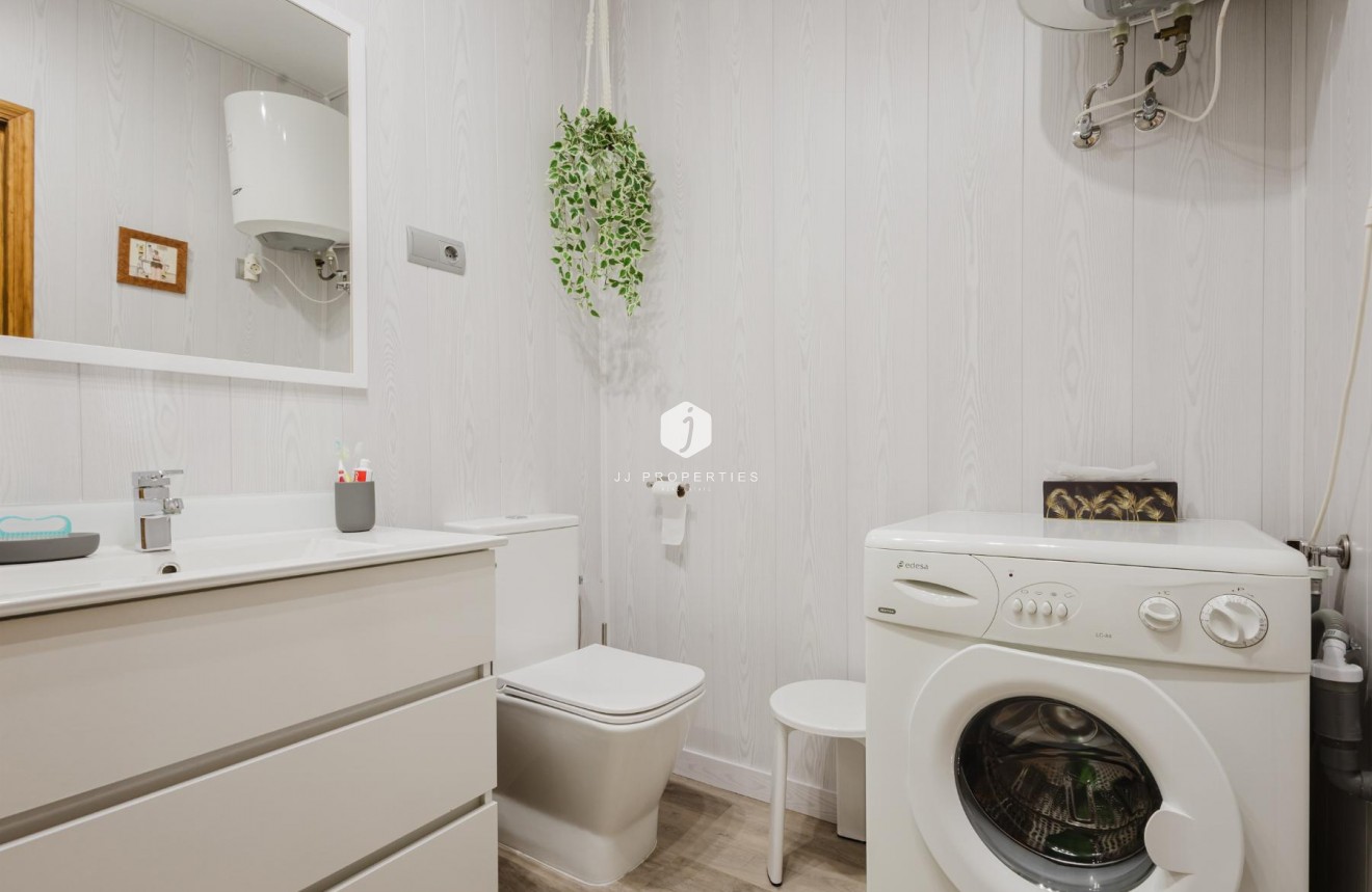 Resale - Bungalow -
Torrevieja - Costa Blanca