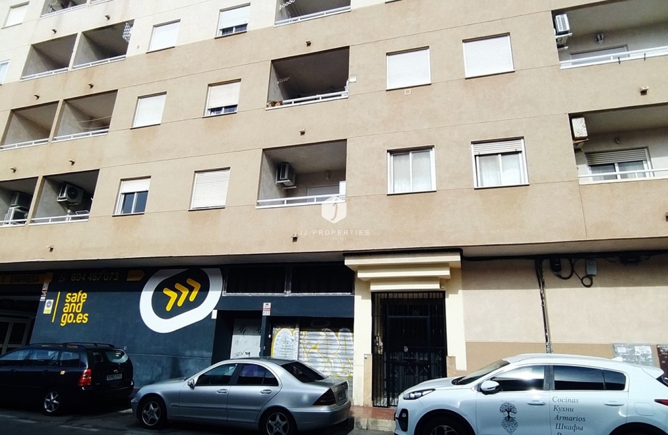 Tweedehands - Appartement / flat -
Torrevieja - CASCO URBANO