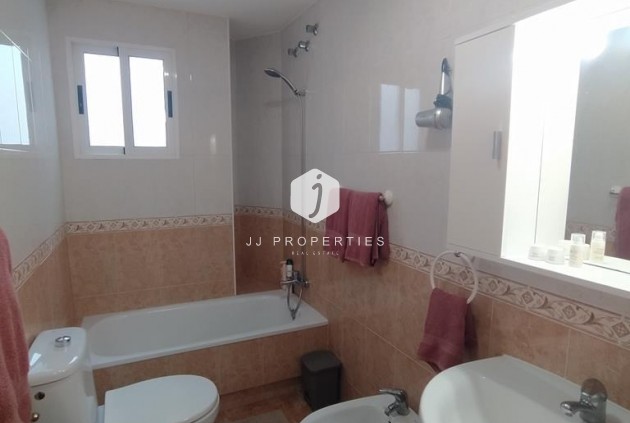 Tweedehands - Appartement / flat -
Torrevieja - CASCO URBANO