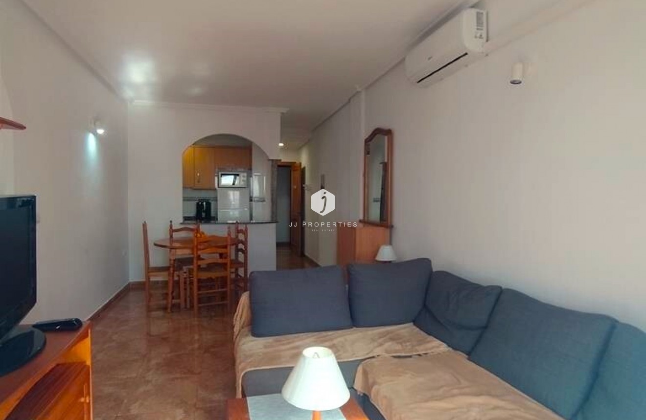 Tweedehands - Appartement / flat -
Torrevieja - CASCO URBANO