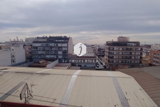 Tweedehands - Appartement / flat -
Torrevieja - CASCO URBANO