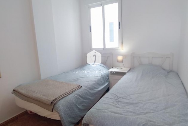 Tweedehands - Appartement / flat -
Torrevieja - CASCO URBANO