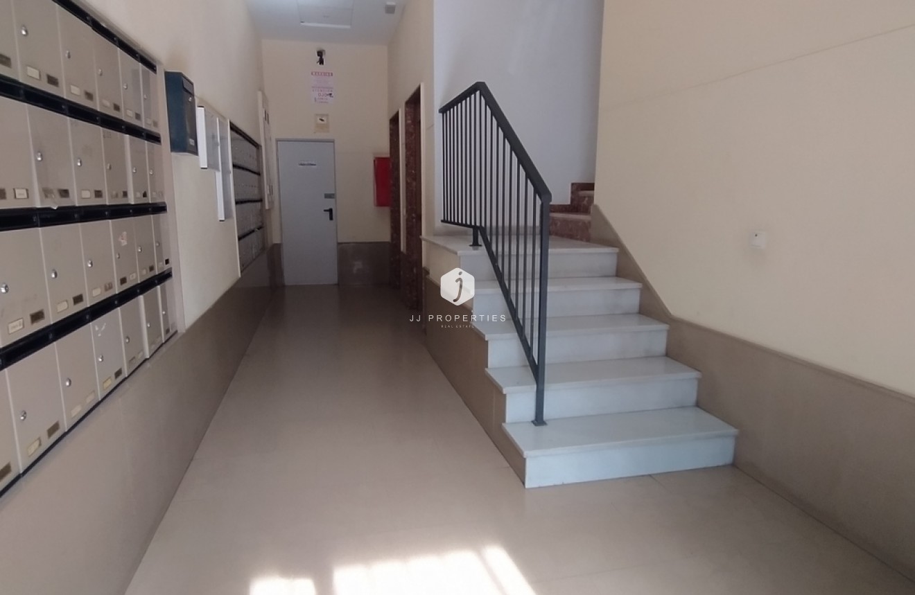 Tweedehands - Appartement / flat -
Torrevieja - CASCO URBANO