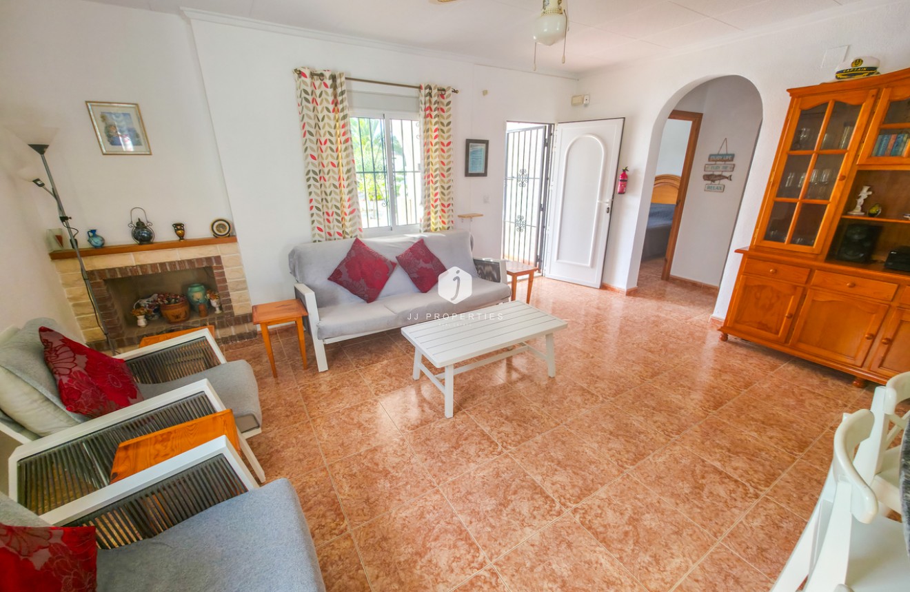 D'occasion - Villa -
Torrevieja - Costa Blanca