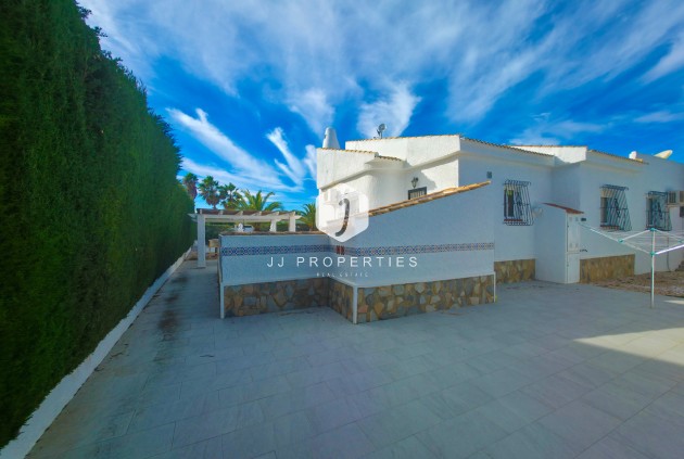 D'occasion - Villa -
Torrevieja - Costa Blanca