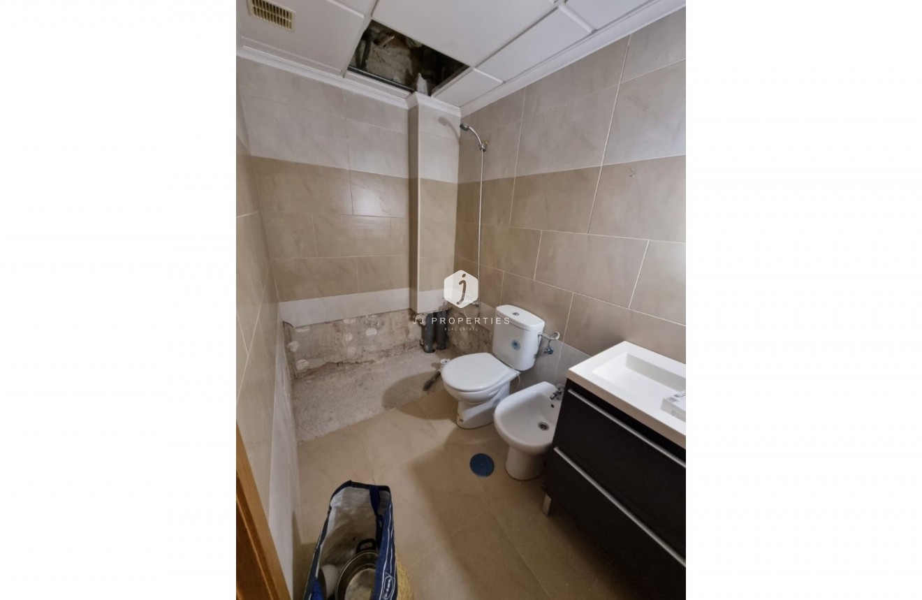 Resale - Apartment / flat -
Torrevieja - Costa Blanca