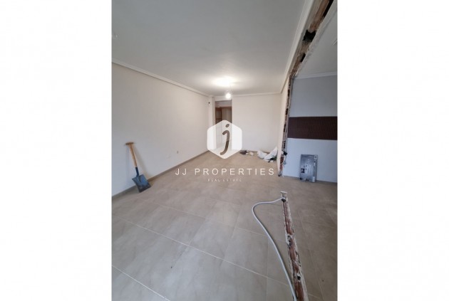 Resale - Apartment / flat -
Torrevieja - Costa Blanca