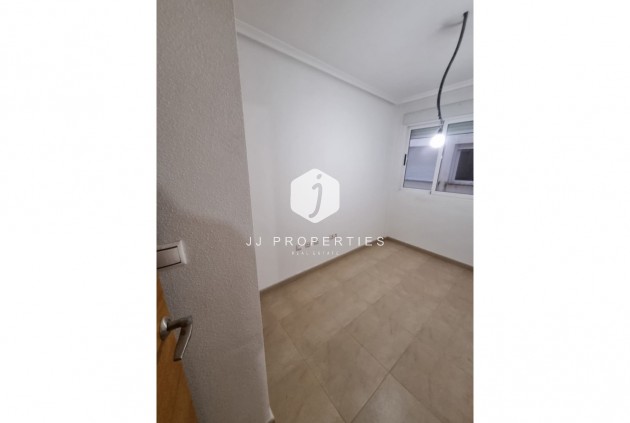 Resale - Apartment / flat -
Torrevieja - Costa Blanca