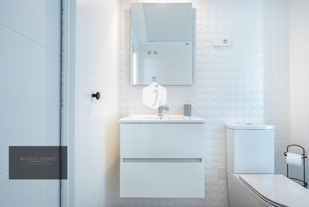 Resale - Apartment / flat -
Torrevieja - Punta prima