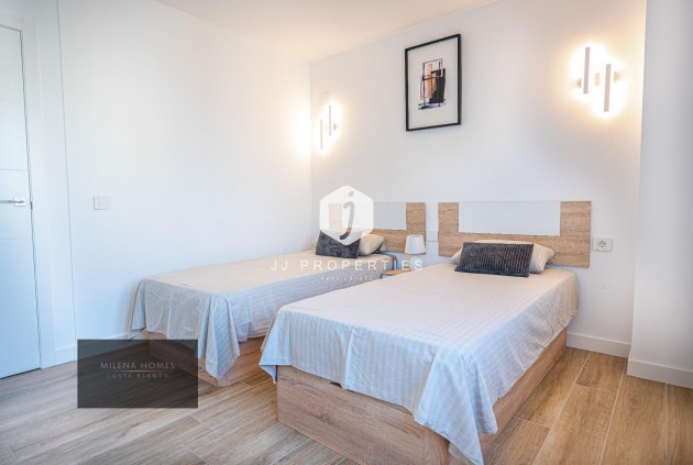 Resale - Apartment / flat -
Torrevieja - Punta prima