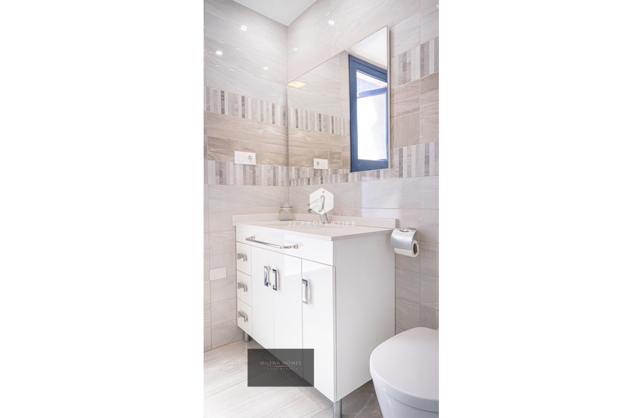 Resale - Penthouse -
Torrevieja - Punta prima