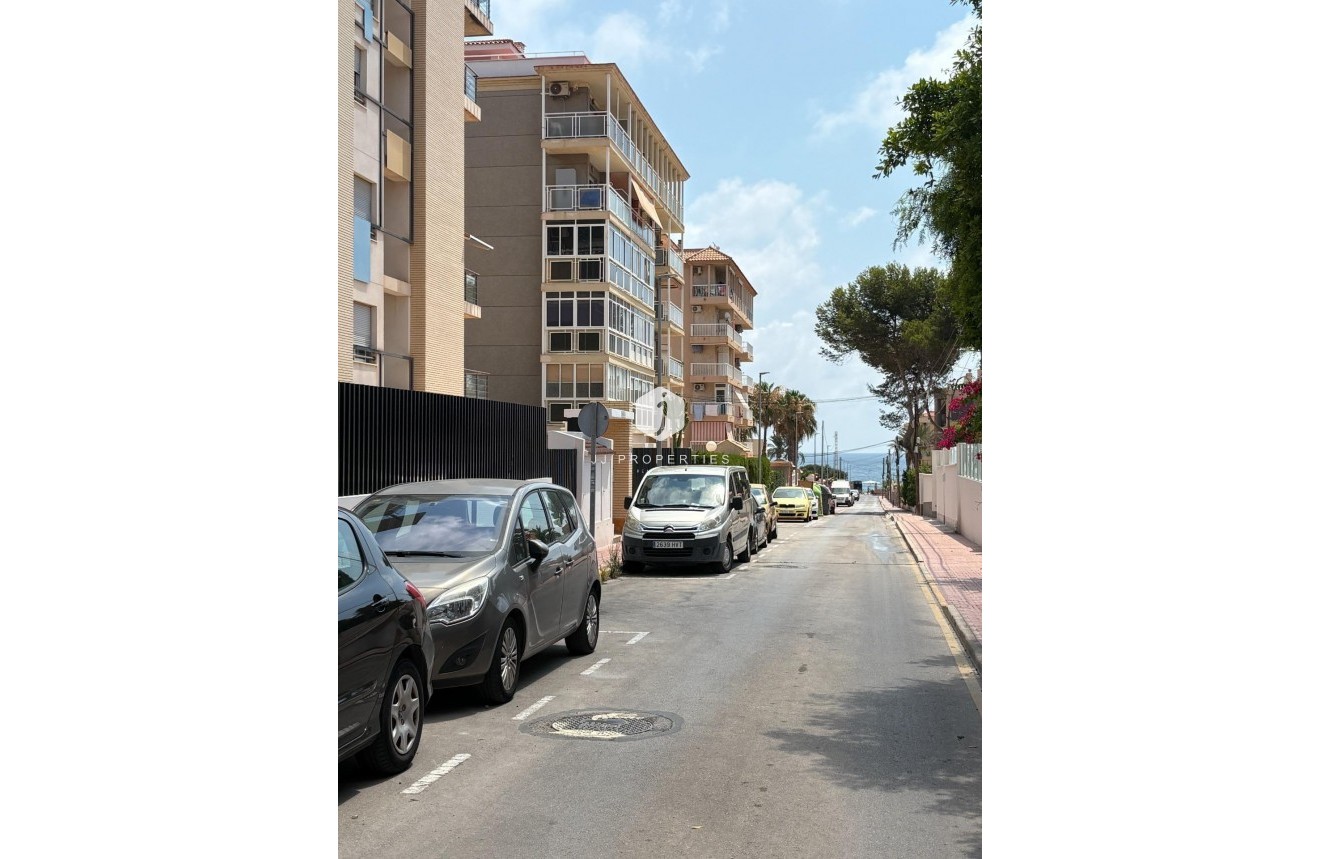 D'occasion - Attique -
Torrevieja - Punta prima