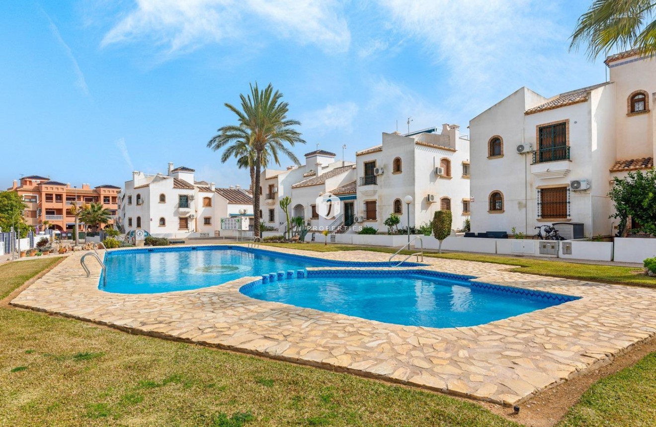 Resale - Apartment / flat -
Orihuela Costa - Costa Blanca