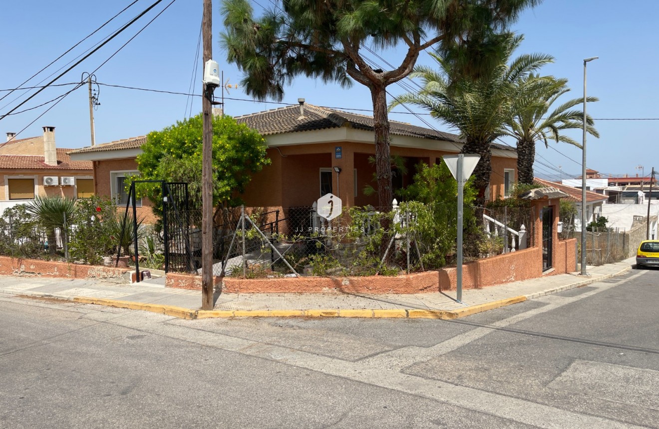 Resale - Villa -
Benijofar - Costa Blanca