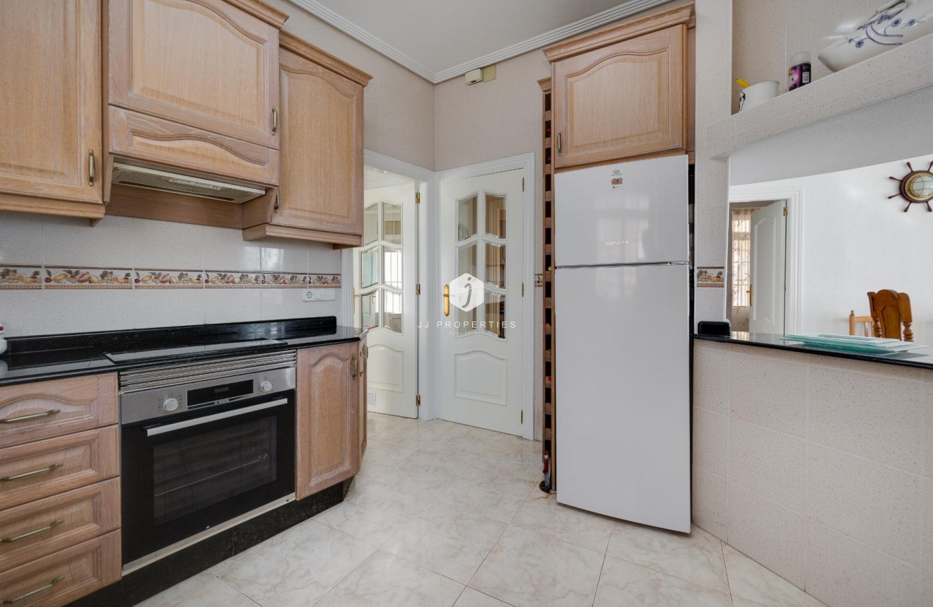 Resale - Apartment / flat -
Torrevieja - Costa Blanca