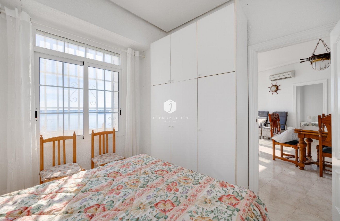 Resale - Apartment / flat -
Torrevieja - Costa Blanca