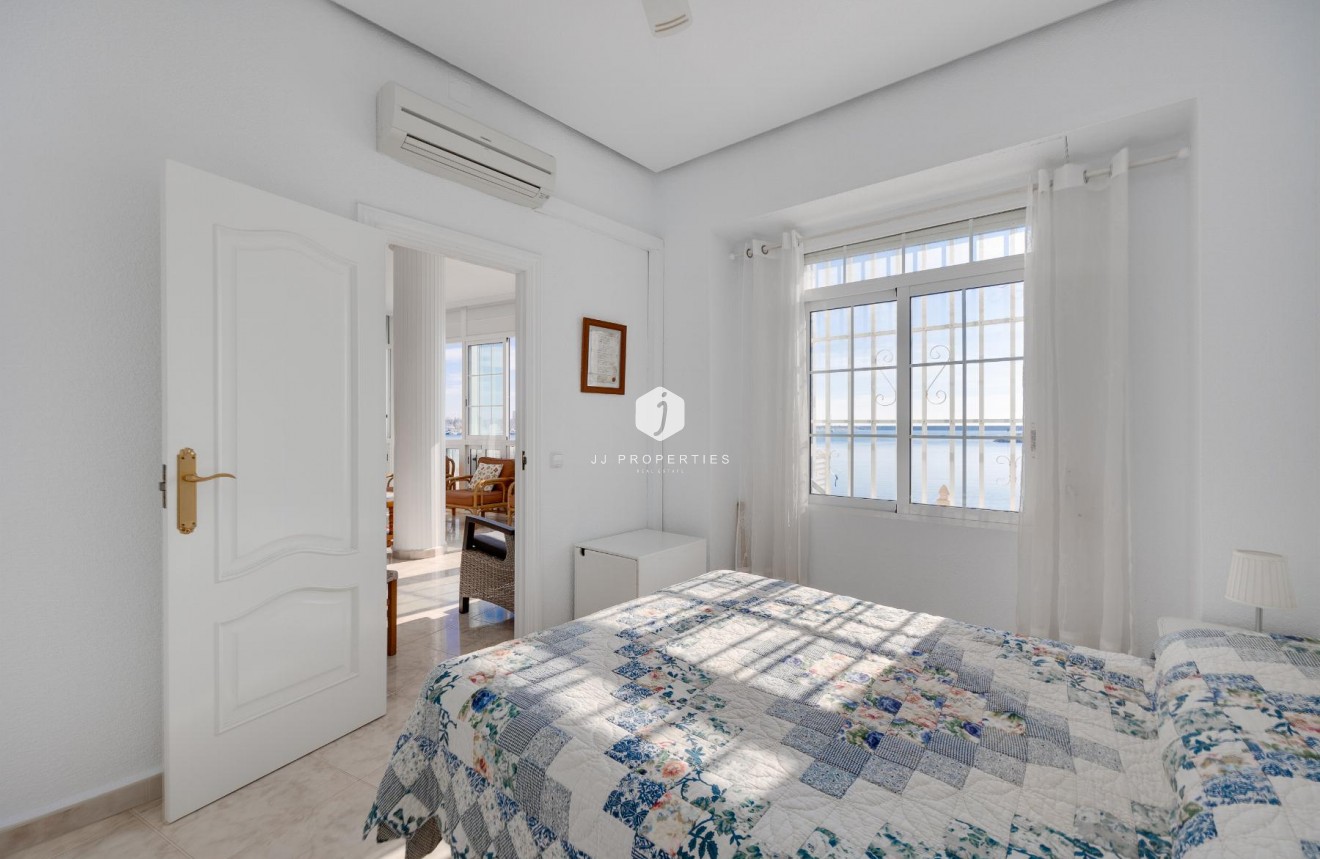 Resale - Apartment / flat -
Torrevieja - Costa Blanca