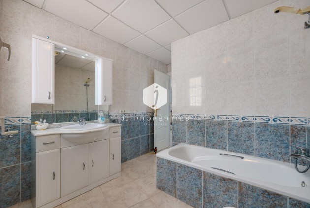 Resale - Apartment / flat -
Torrevieja - Costa Blanca