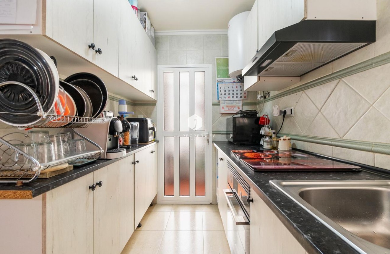 Resale - Chalet -
Orihuela Costa - Costa Blanca