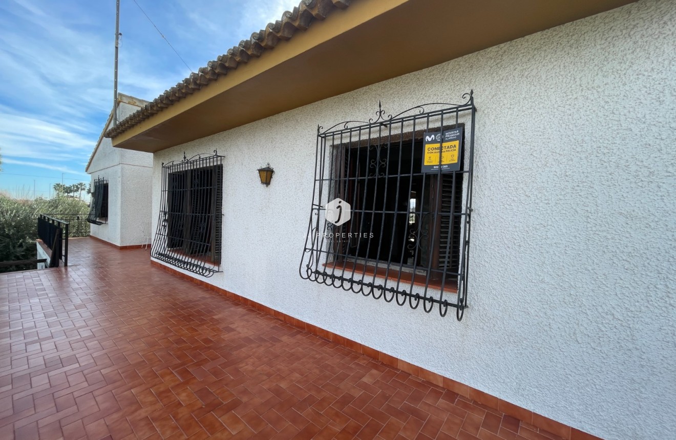 D'occasion - Villa -
Benejúzar - Inland